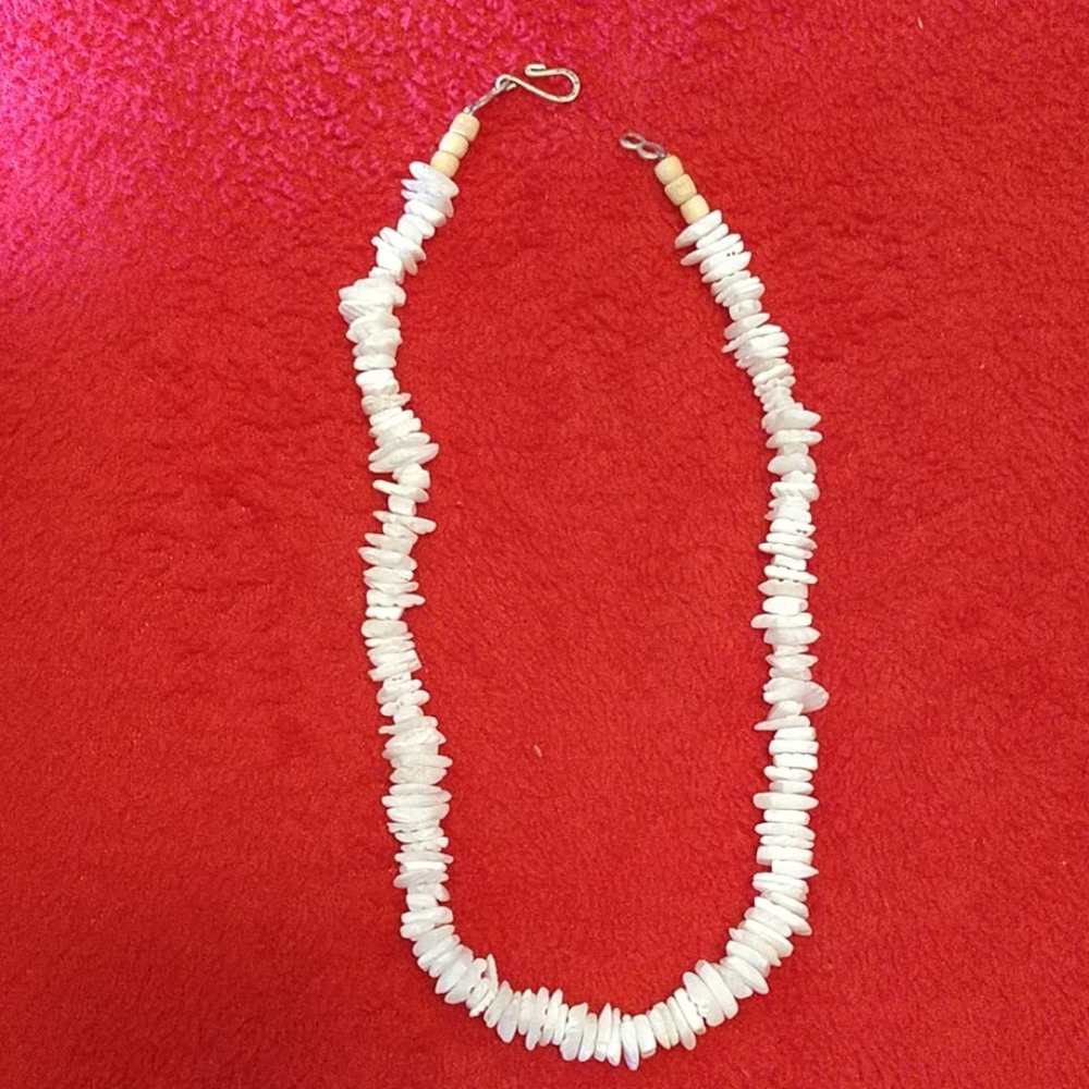 White Shell Necklace with Wooden Beads
